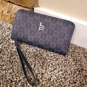NWT London Fog Navy Zip Wallet Wristlet